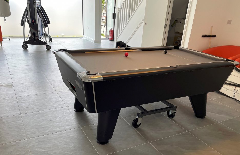 7ft Black Winner with Grey Cloth, Hydraulic Pool Trolley and Cornilleau Performance 500 Table Tennis Table