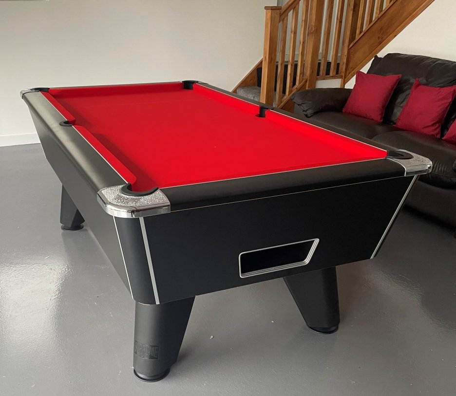 7ft Black Winner with Red Cloth