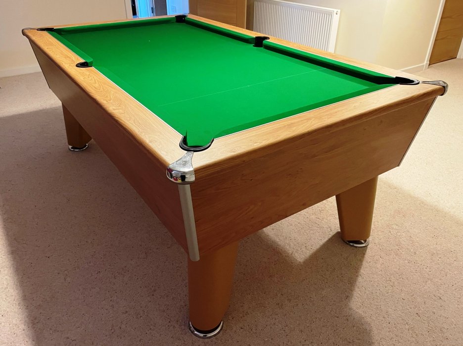 7ft Oak Classic Pool Table - Green Cloth
