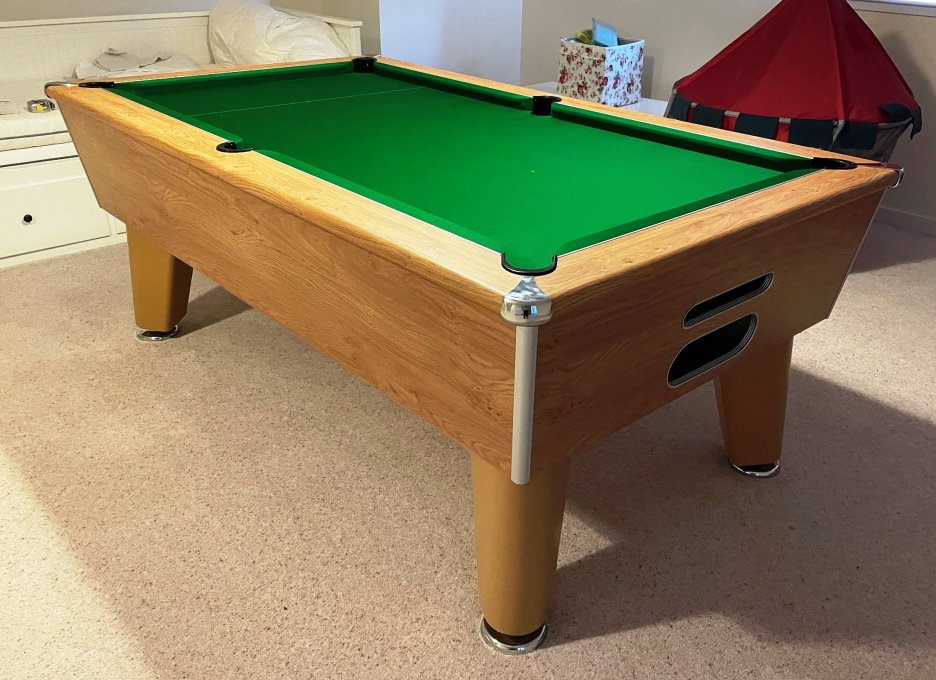 7ft Oak Classic Pool Table - Green Cloth