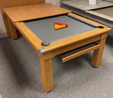 Traditional Pool Dining Table in Oak